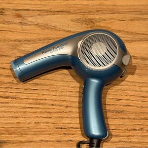 Babyliss Pro babnt5575n by BABYLISS PRO Blue Hair Blow Dryer‎